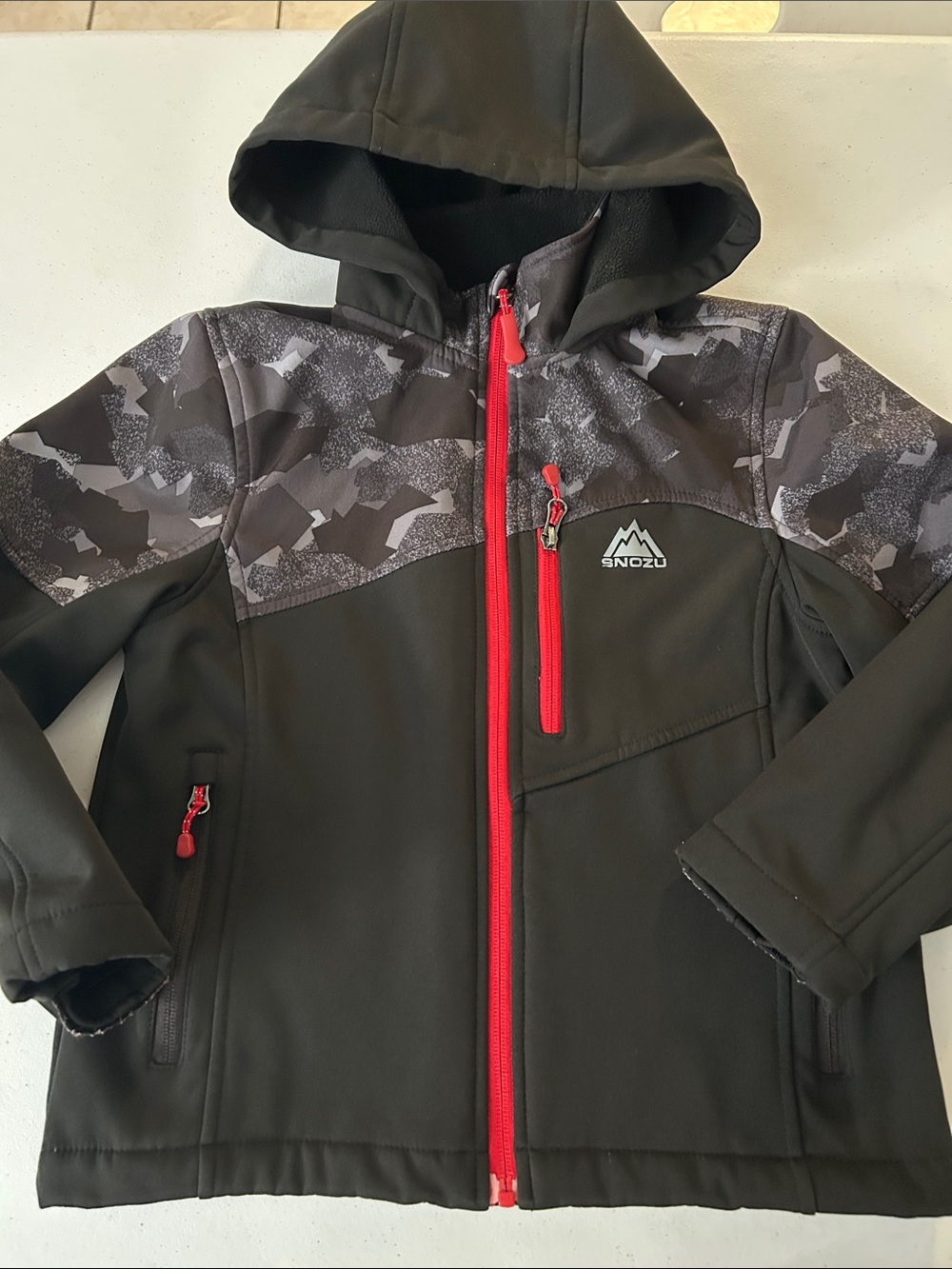 SNOZU Boy’s Black Hard Shell Full Zip Jacket W/ Hood Size S (7/8)